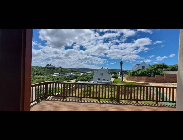 5 BEDROOM HOUSE FOR SALE IN STILBAAI-WES